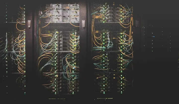 Infraestructura de servidores y comunicaciones